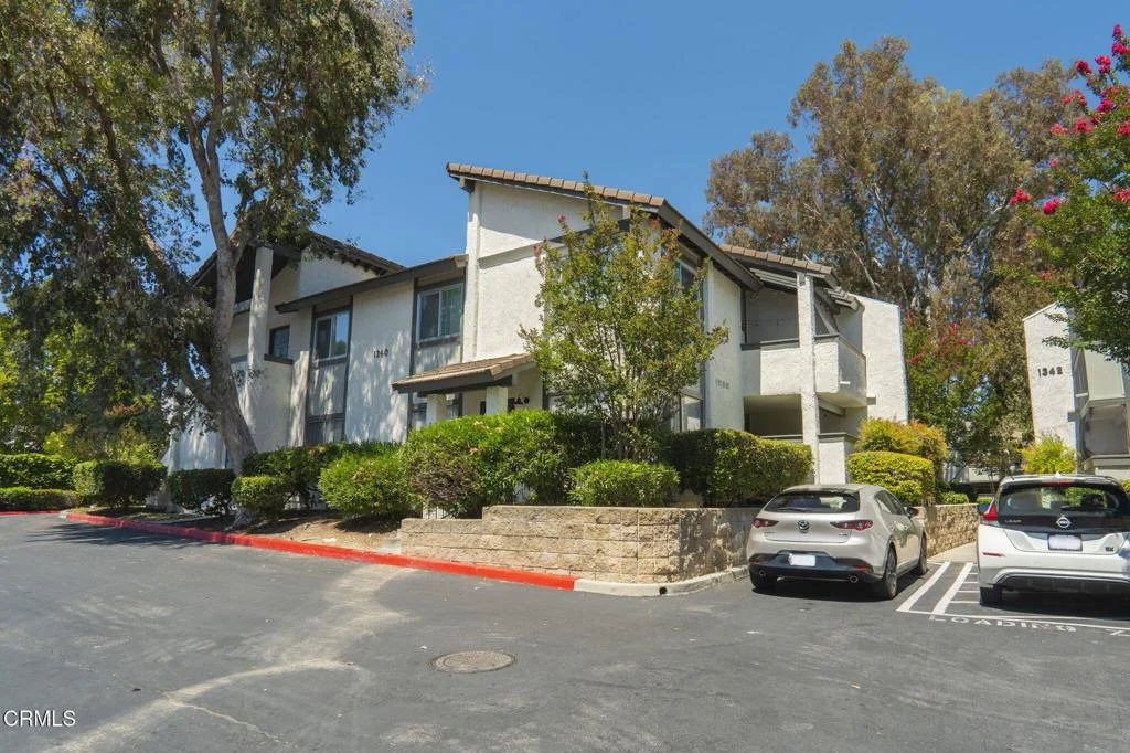 1340 E Hillcrest Drive Unit 6, Thousand Oaks, CA 91362