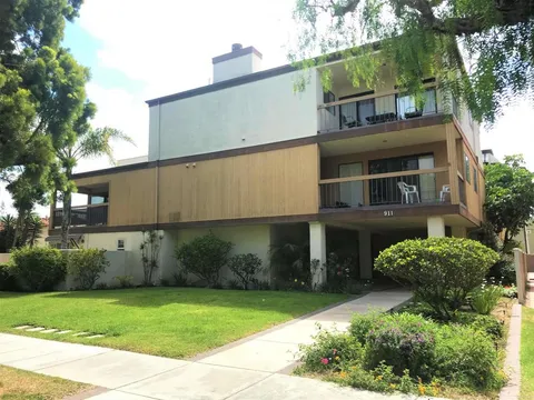 911 E Avenue Unit 203, Coronado, CA MLS: PTP2500209