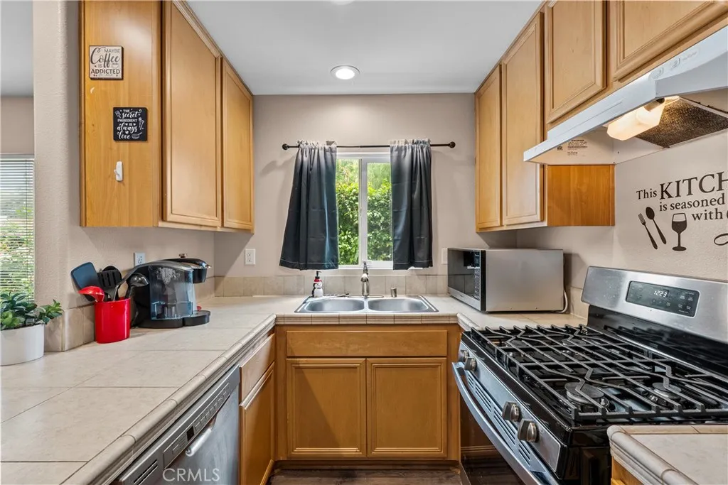 Additional image 56 of 14552 Foothill Blvd, Sylmar, CA 91342