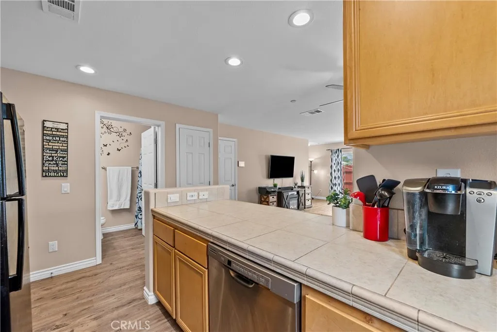 Additional image 58 of 14552 Foothill Blvd, Sylmar, CA 91342