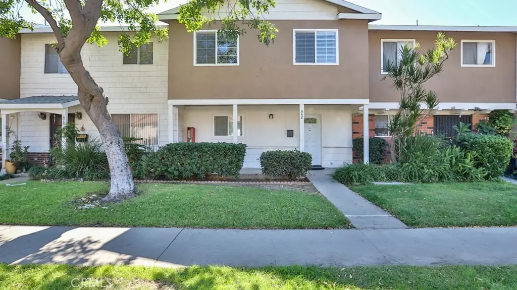668 E 5th Street, Azusa, CA 91702