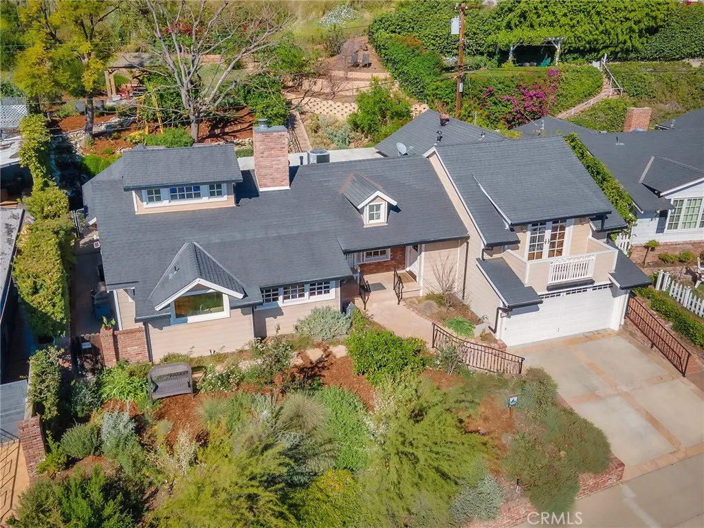 Additional image 140 of 1012 N Sunset Canyon Drive, Burbank, CA 91504