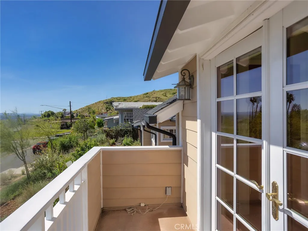 Additional image 42 of 1012 N Sunset Canyon Drive, Burbank, CA 91504