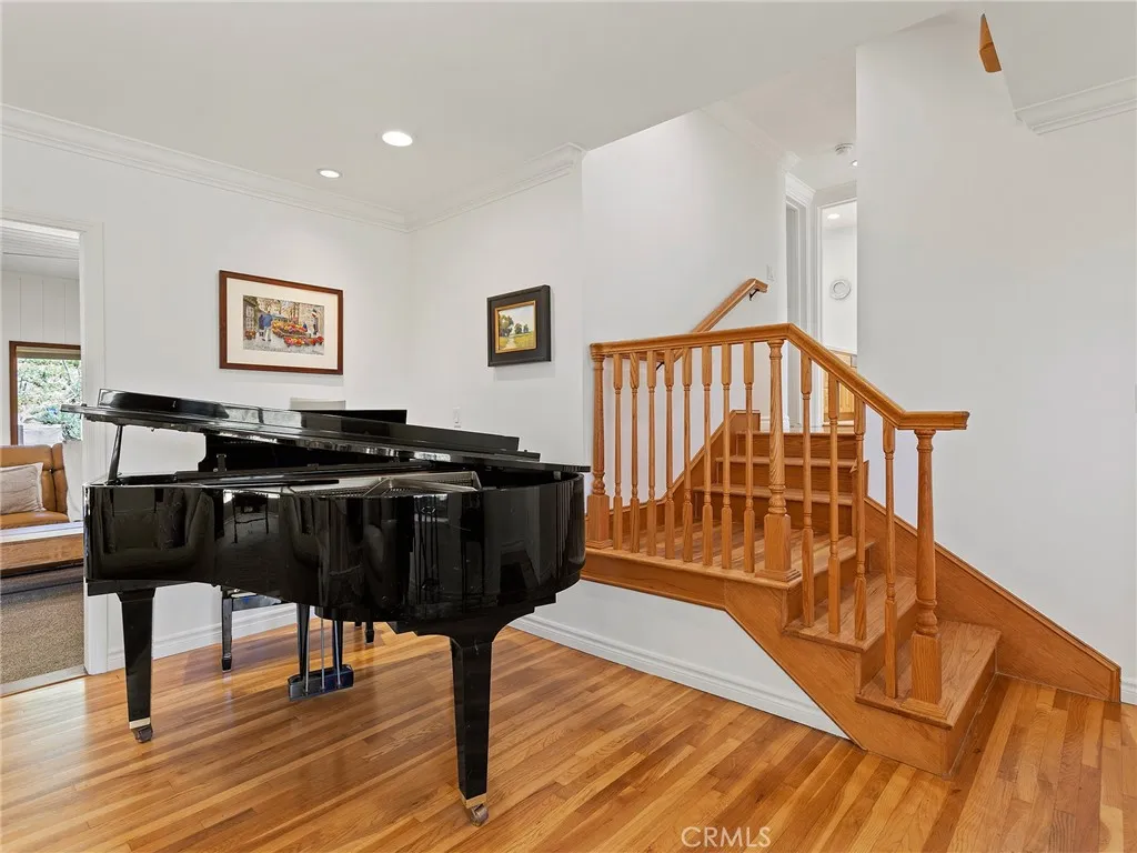 Additional image 93 of 1012 N Sunset Canyon Drive, Burbank, CA 91504