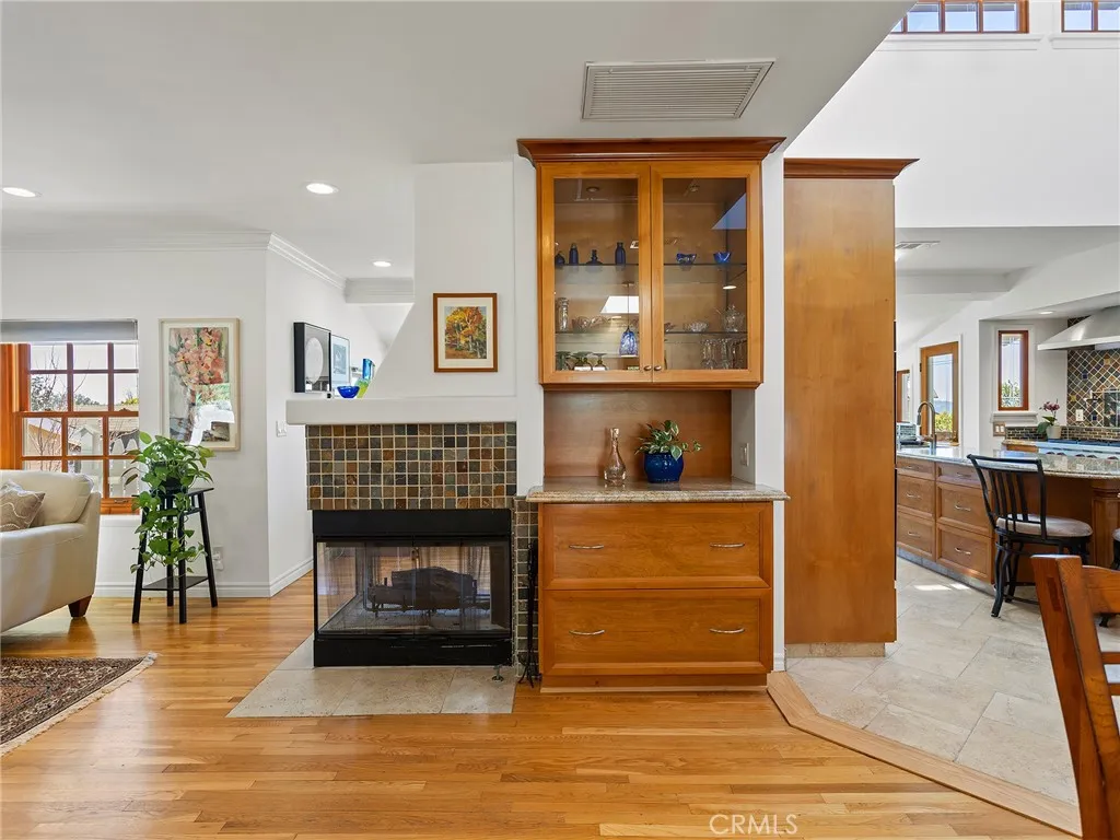 Additional image 21 of 1012 N Sunset Canyon Drive, Burbank, CA 91504