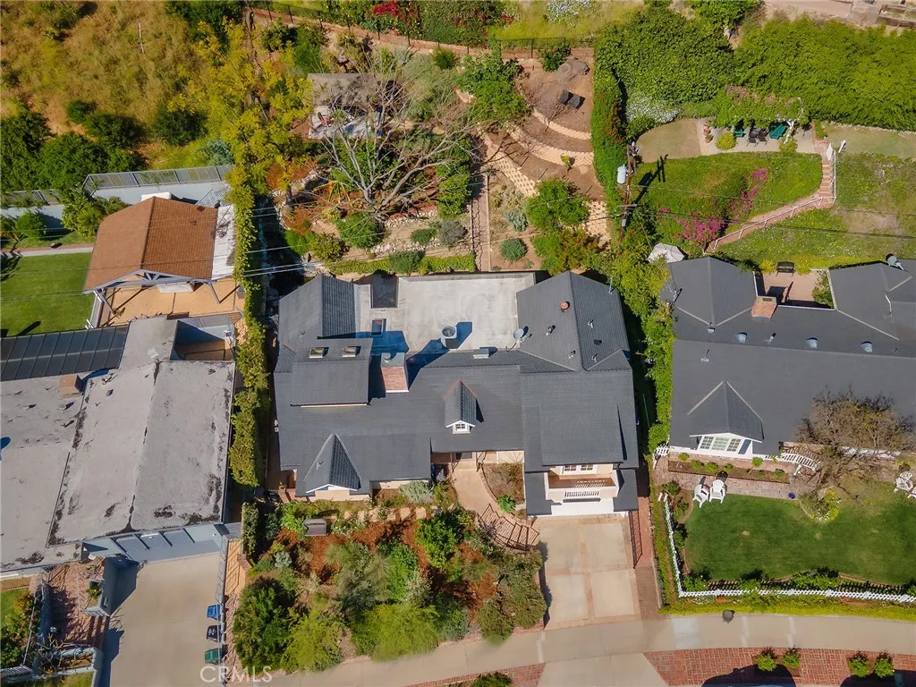 Additional image 141 of 1012 N Sunset Canyon Drive, Burbank, CA 91504