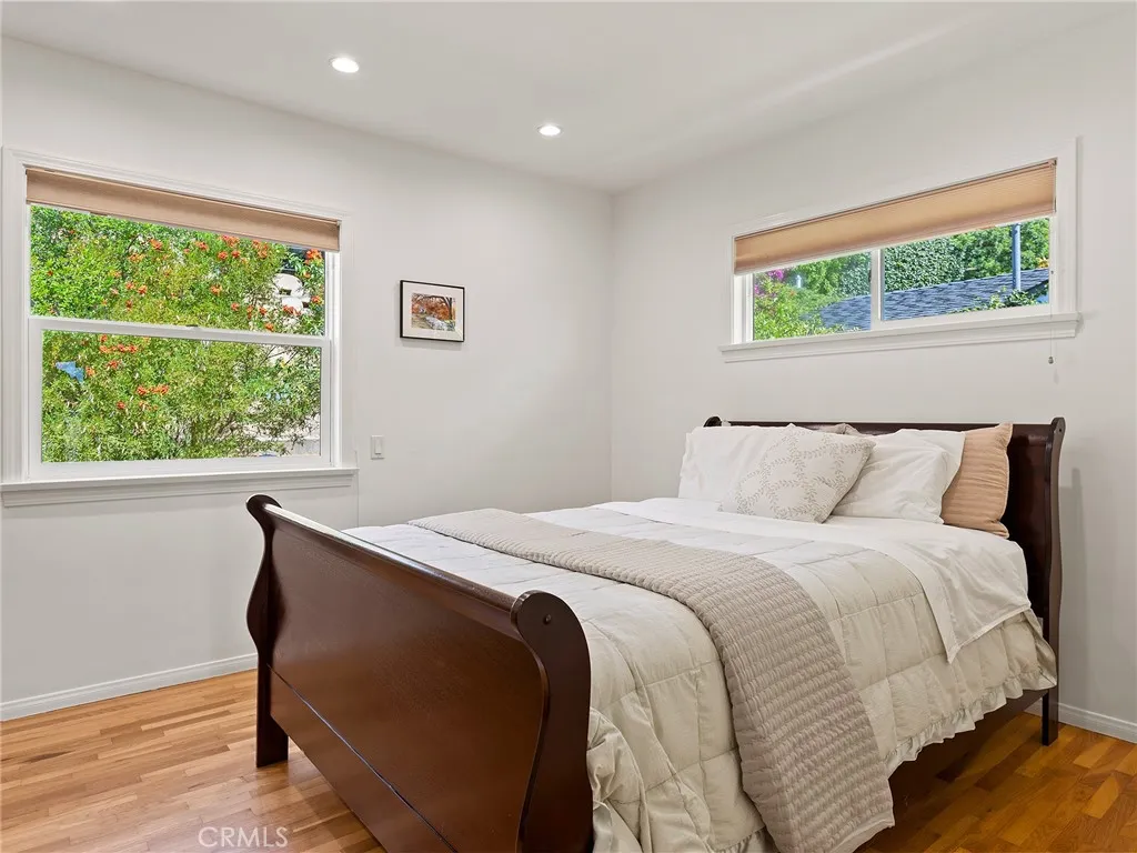 Additional image 33 of 1012 N Sunset Canyon Drive, Burbank, CA 91504