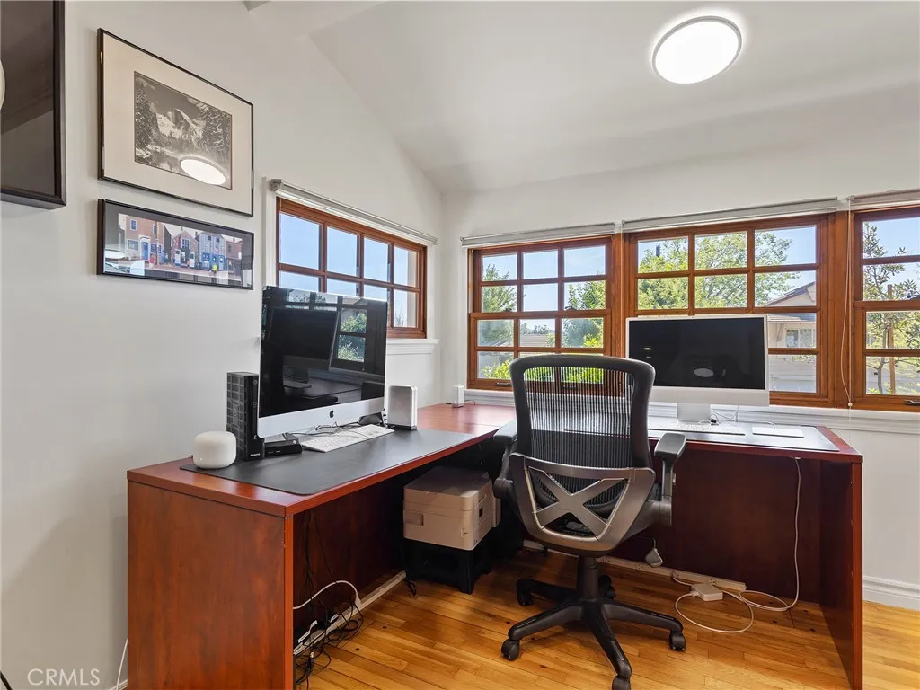 Additional image 83 of 1012 N Sunset Canyon Drive, Burbank, CA 91504