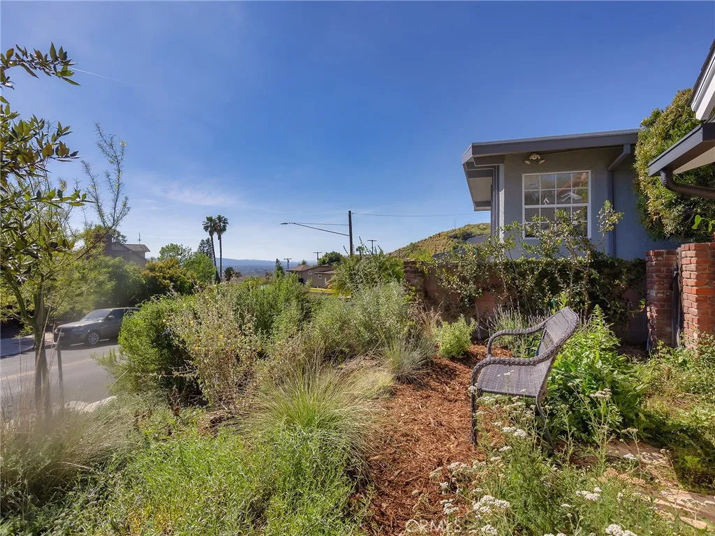 Additional image 65 of 1012 N Sunset Canyon Drive, Burbank, CA 91504