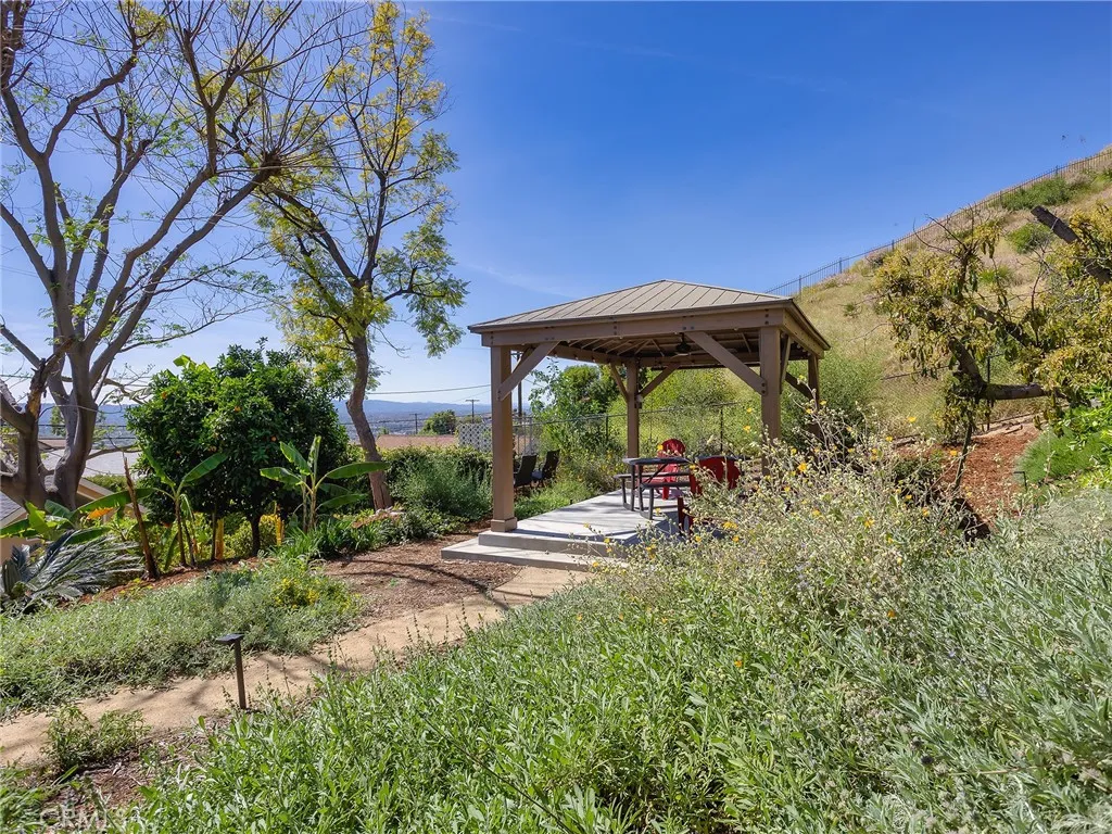 Additional image 57 of 1012 N Sunset Canyon Drive, Burbank, CA 91504