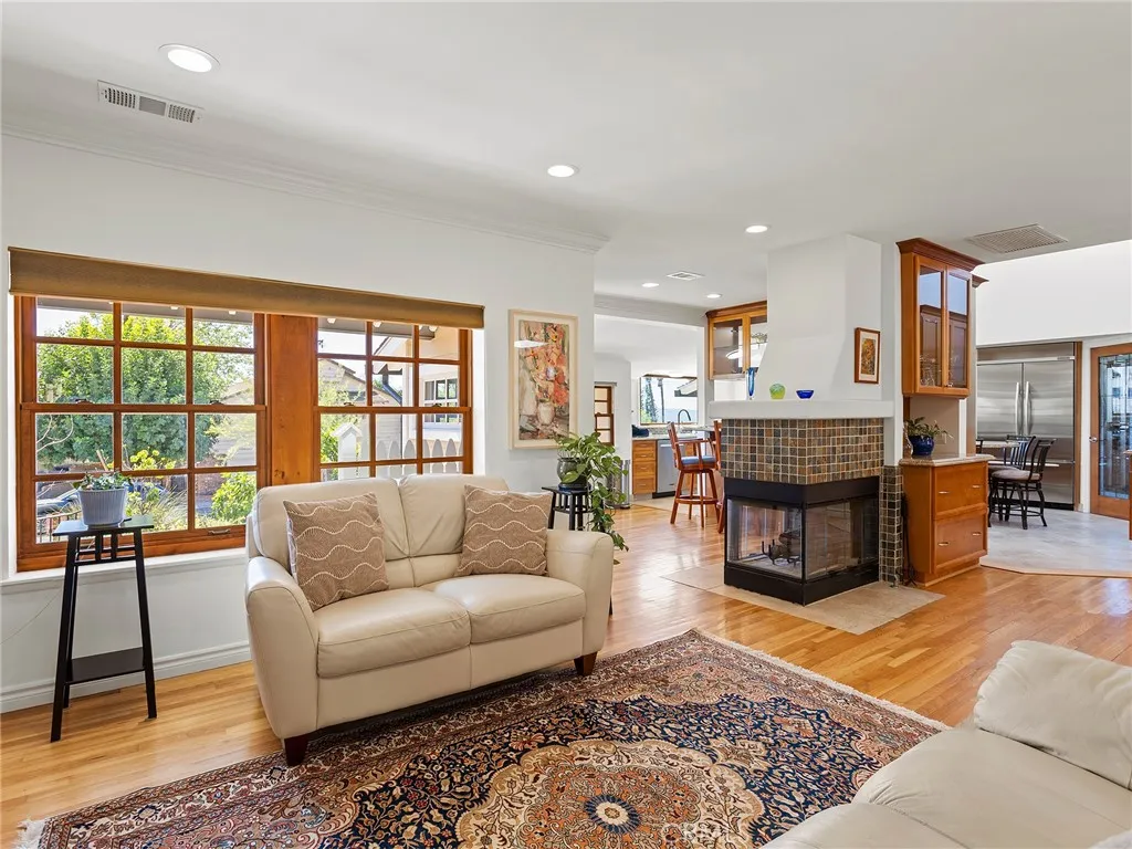 Additional image 90 of 1012 N Sunset Canyon Drive, Burbank, CA 91504