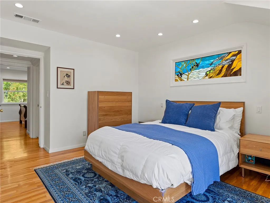 Additional image 103 of 1012 N Sunset Canyon Drive, Burbank, CA 91504