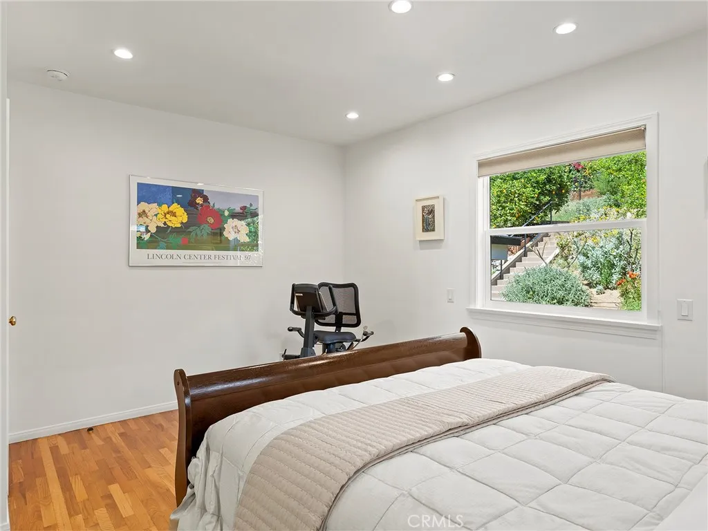 Additional image 34 of 1012 N Sunset Canyon Drive, Burbank, CA 91504