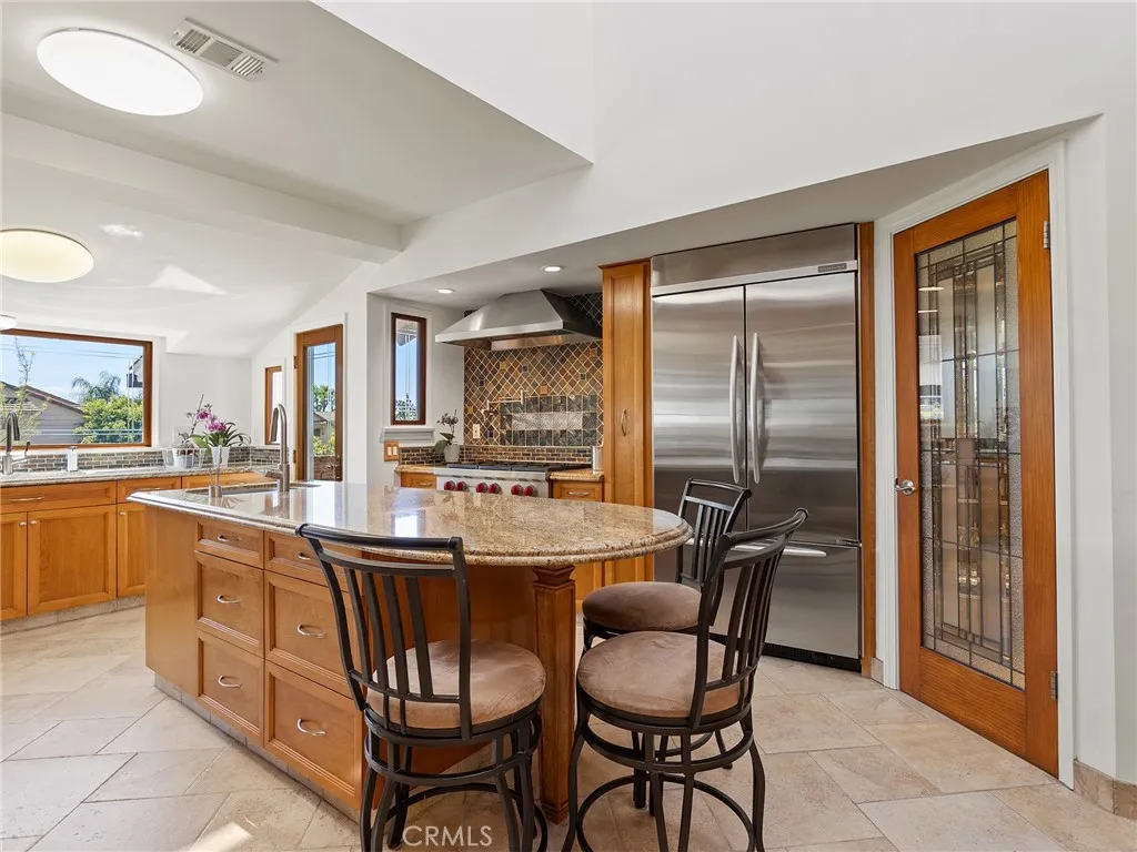 Additional image 75 of 1012 N Sunset Canyon Drive, Burbank, CA 91504