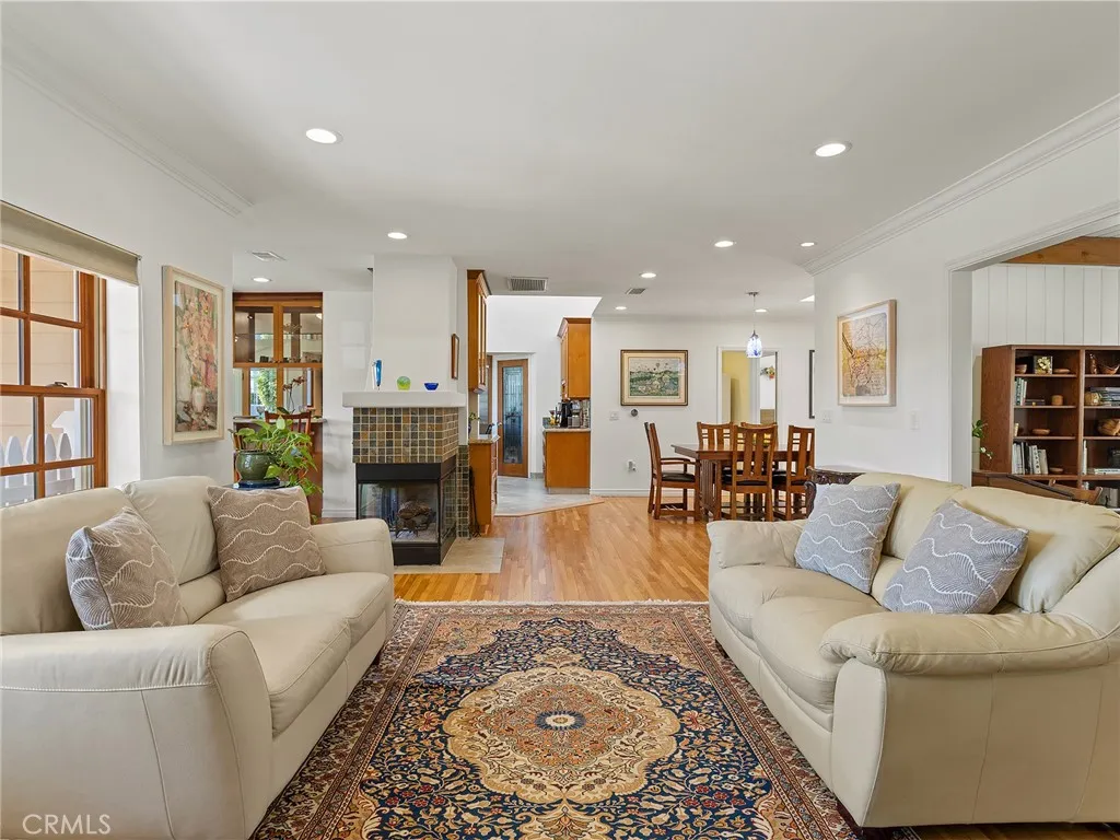 Additional image 24 of 1012 N Sunset Canyon Drive, Burbank, CA 91504