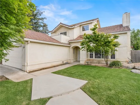 1523 E Pryor Drive, Fresno, CA MLS: FR25084411