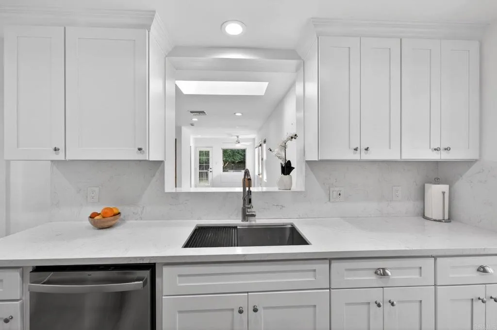 Additional image 81 of 3811 Boyce Avenue, Los Angeles, CA 90039