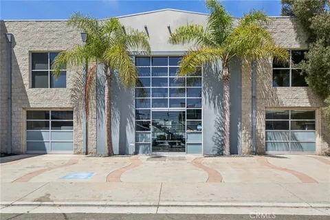 411 30th Street, Newport Beach, CA MLS: NP25085703