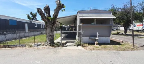 510 Roberts lane Unit 20, Bakersfield, CA 93308 - MLS#: DW25012457