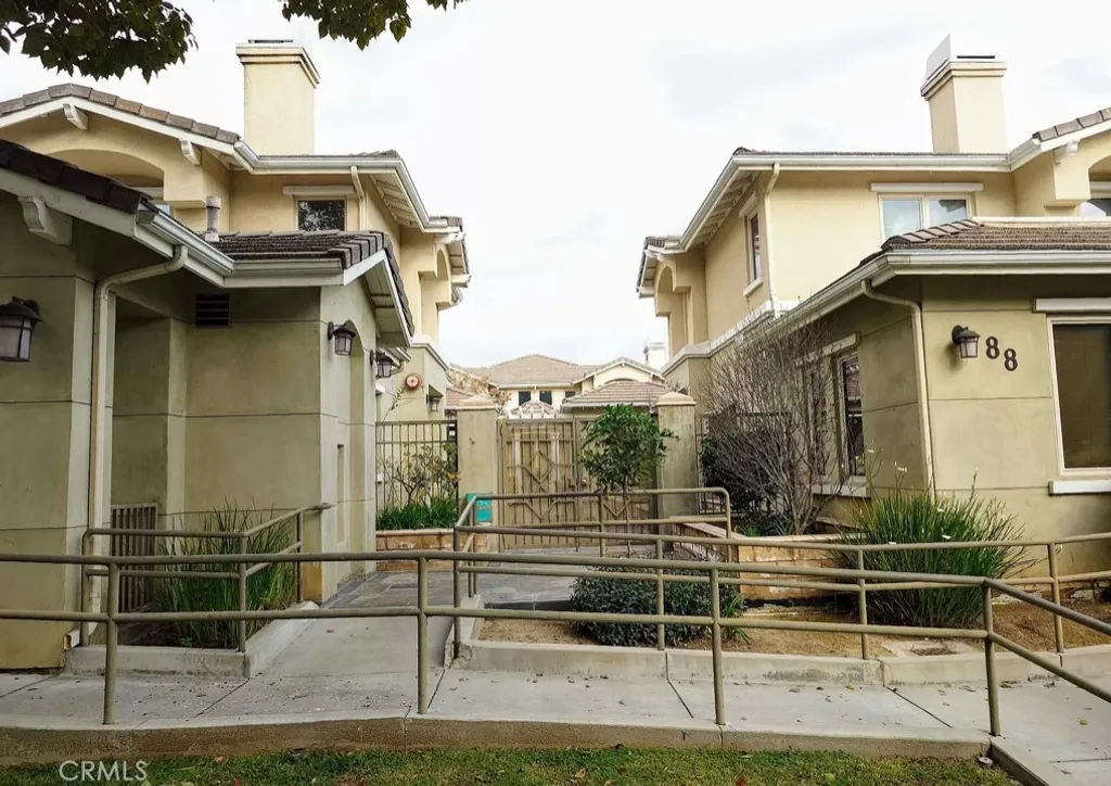 Additional image 3 of 88 N Roosevelt Ave Unit 5, Pasadena, CA 91107