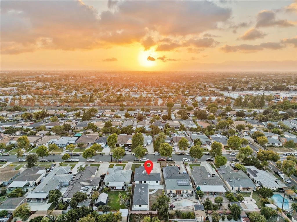 1317 S Baker St, Santa Ana, CA 92707