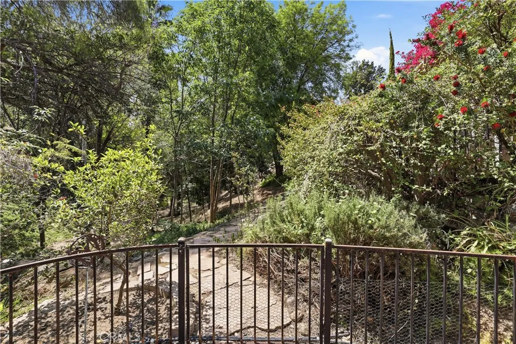 Additional image 36 of 2250 El Capitan Dr, Riverside, CA 92506