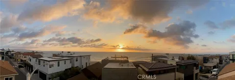 1812 Ocean Drive, Manhattan Beach, CA MLS: SB25077266