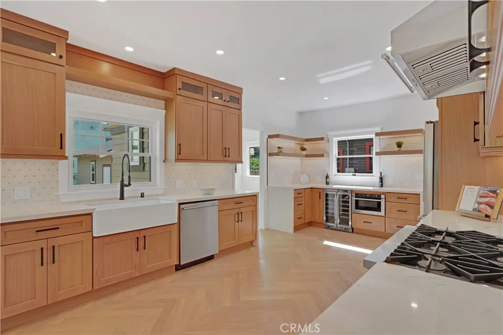 Additional image 13 of 1800 S Oxford Ave, Los Angeles, CA 90006