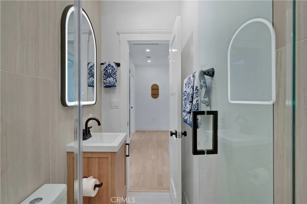 Additional image 24 of 1800 S Oxford Ave, Los Angeles, CA 90006
