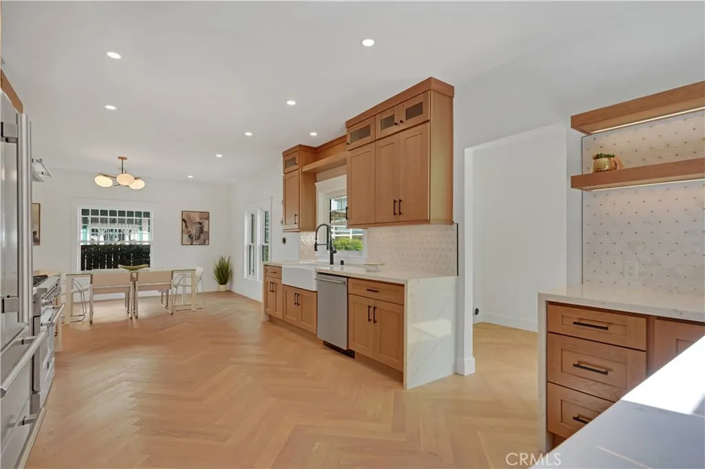 Additional image 44 of 1800 S Oxford Ave, Los Angeles, CA 90006