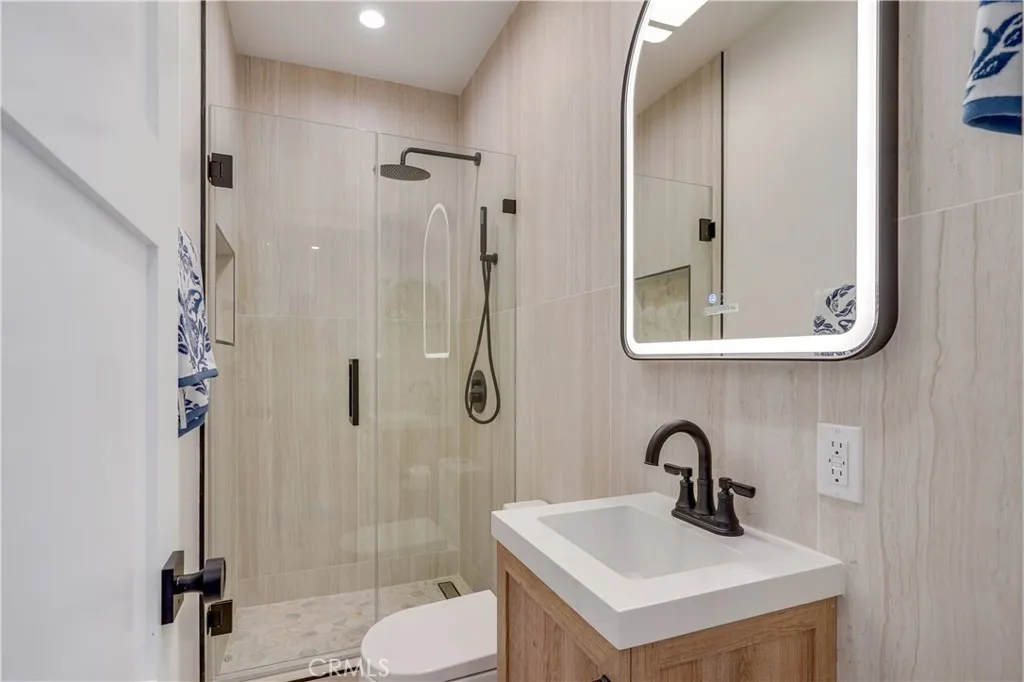 Additional image 53 of 1800 S Oxford Ave, Los Angeles, CA 90006
