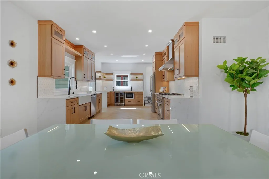 Additional image 42 of 1800 S Oxford Ave, Los Angeles, CA 90006