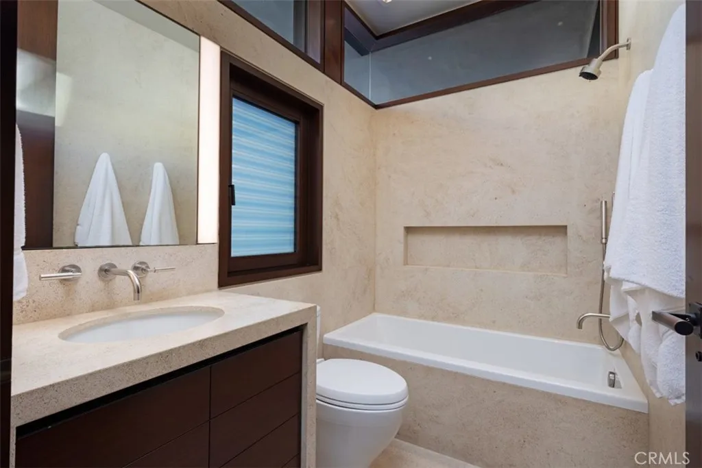 Additional image 104 of 3216 The Strand, Manhattan Beach, CA 90266