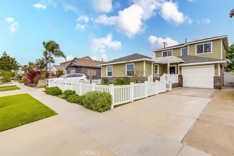 15302 Doty Avenue, Lawndale, CA 90260 - MLS#: SB25028992