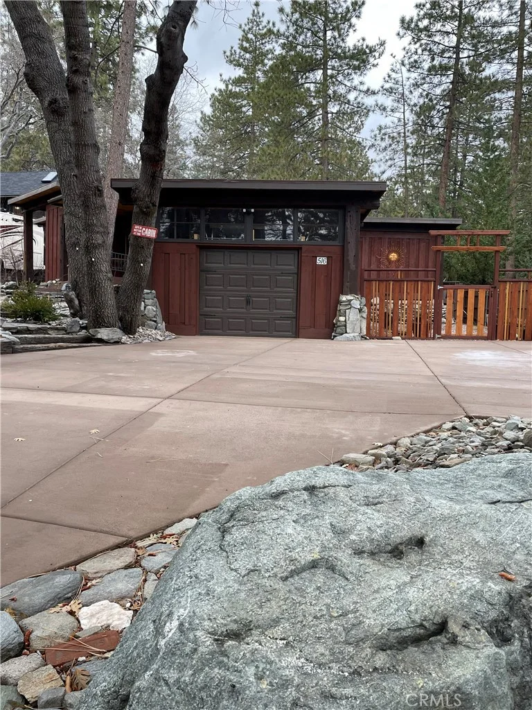 516 Lark Drive, Wrightwood, CA 92397 photo 3