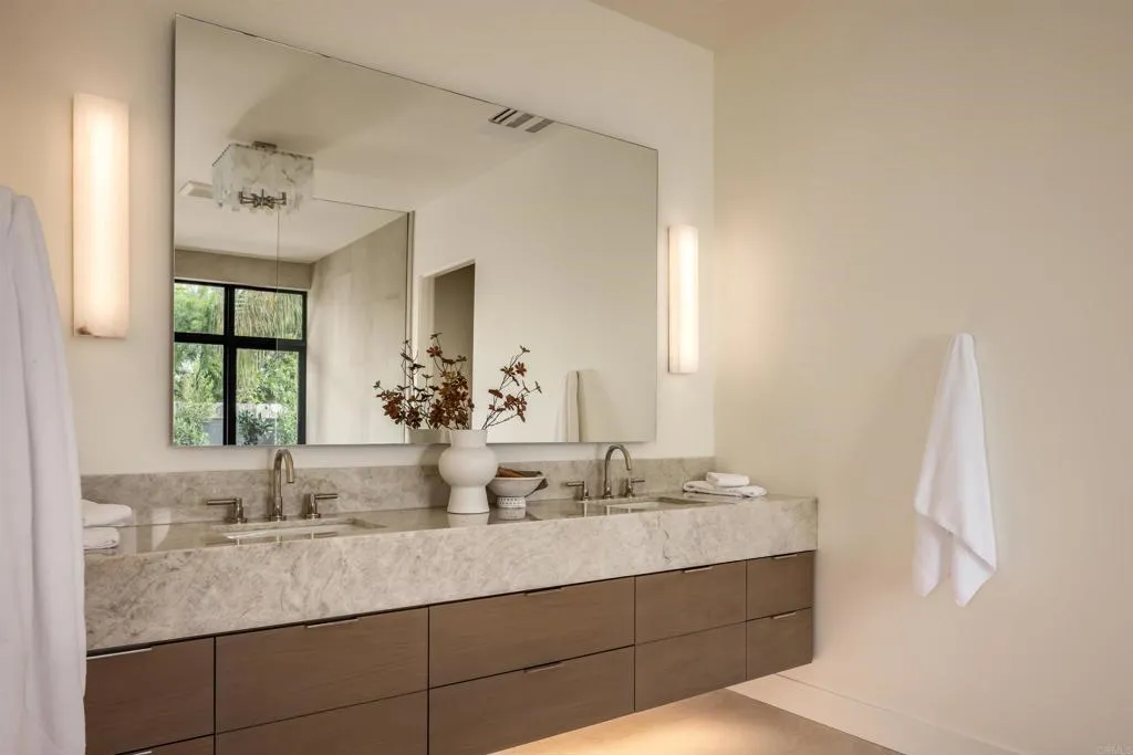 Additional image 62 of 601 N Cedros Avenue, Solana Beach, CA 92075
