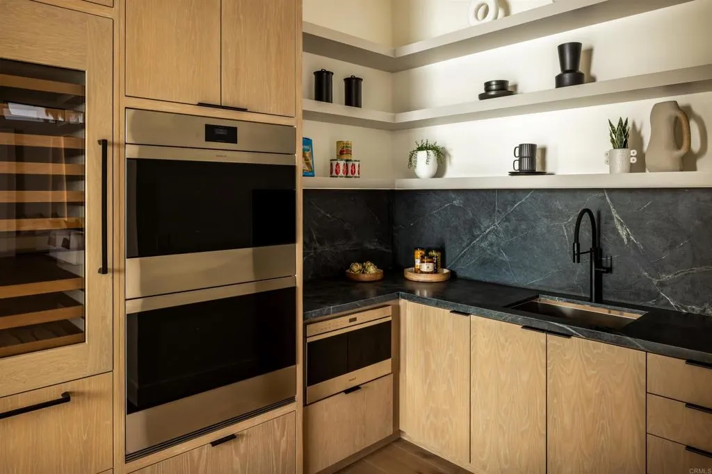Additional image 49 of 601 N Cedros Avenue, Solana Beach, CA 92075