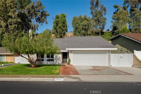 26947 Las Mananitas Drive, Valencia, CA MLS: SR25106434
