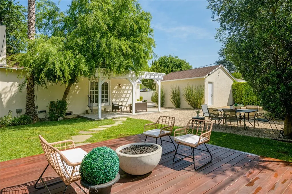 Additional image 35 of 17256 Lemay St, Lake Balboa, CA 91406