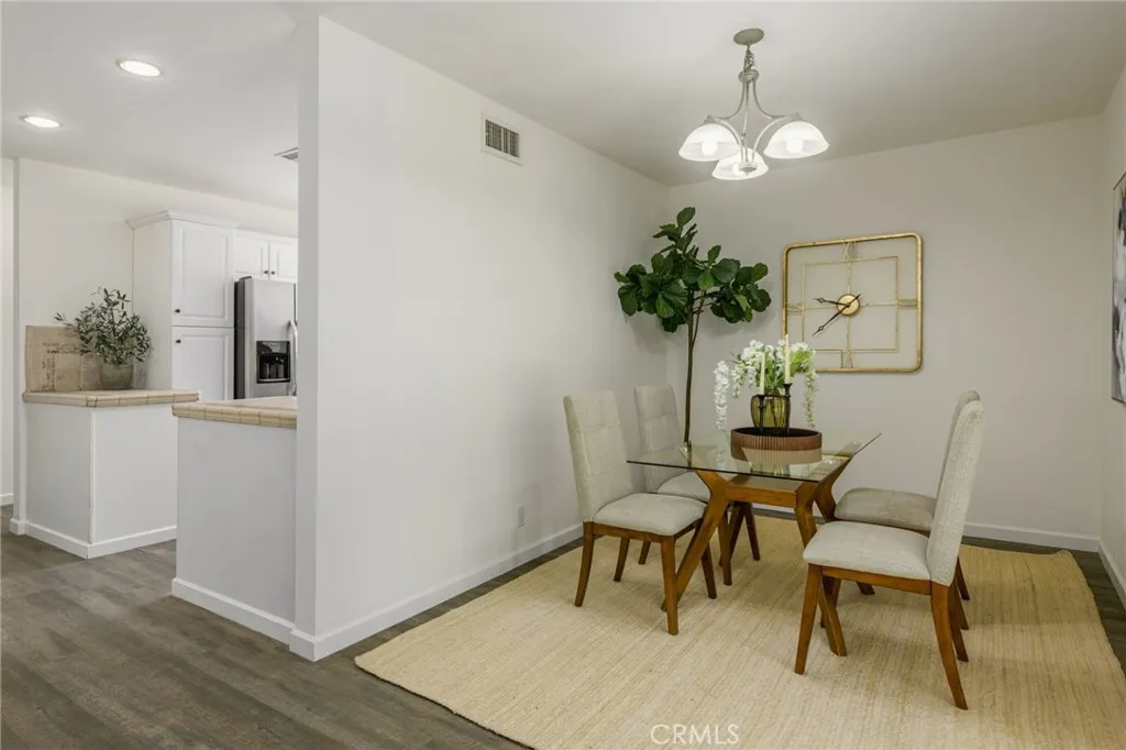 Additional image 11 of 17256 Lemay St, Lake Balboa, CA 91406