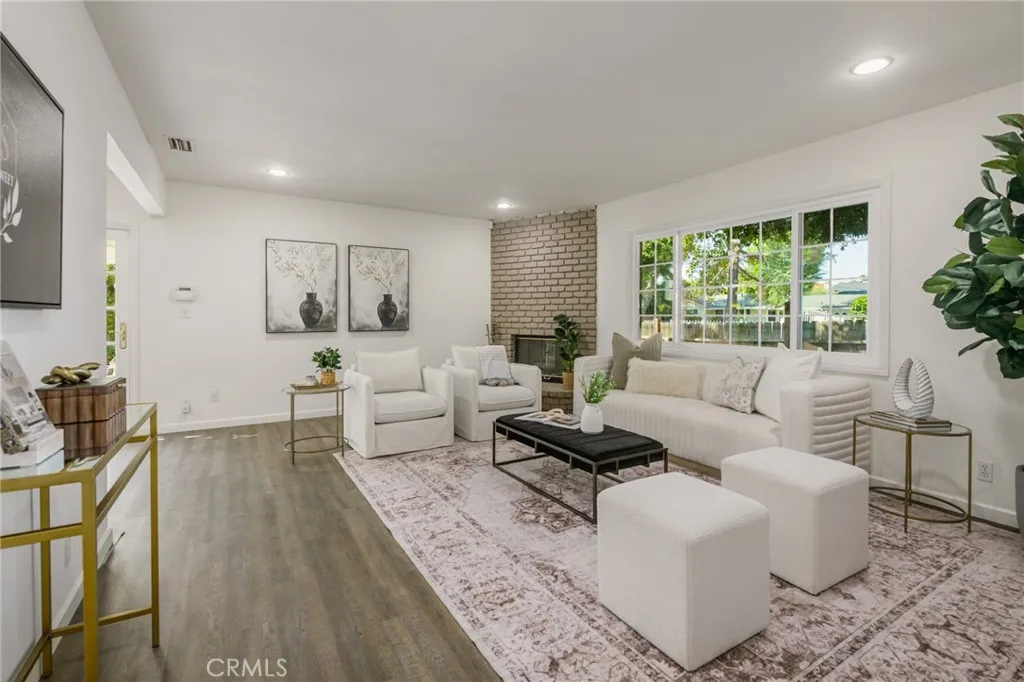 Additional image 38 of 17256 Lemay St, Lake Balboa, CA 91406