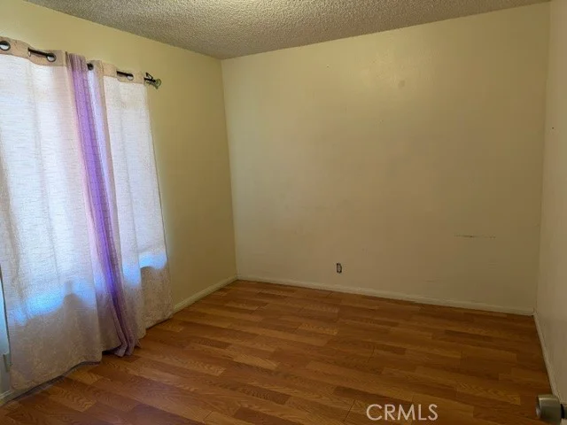16581 Manzanita St, Hesperia, CA 92345