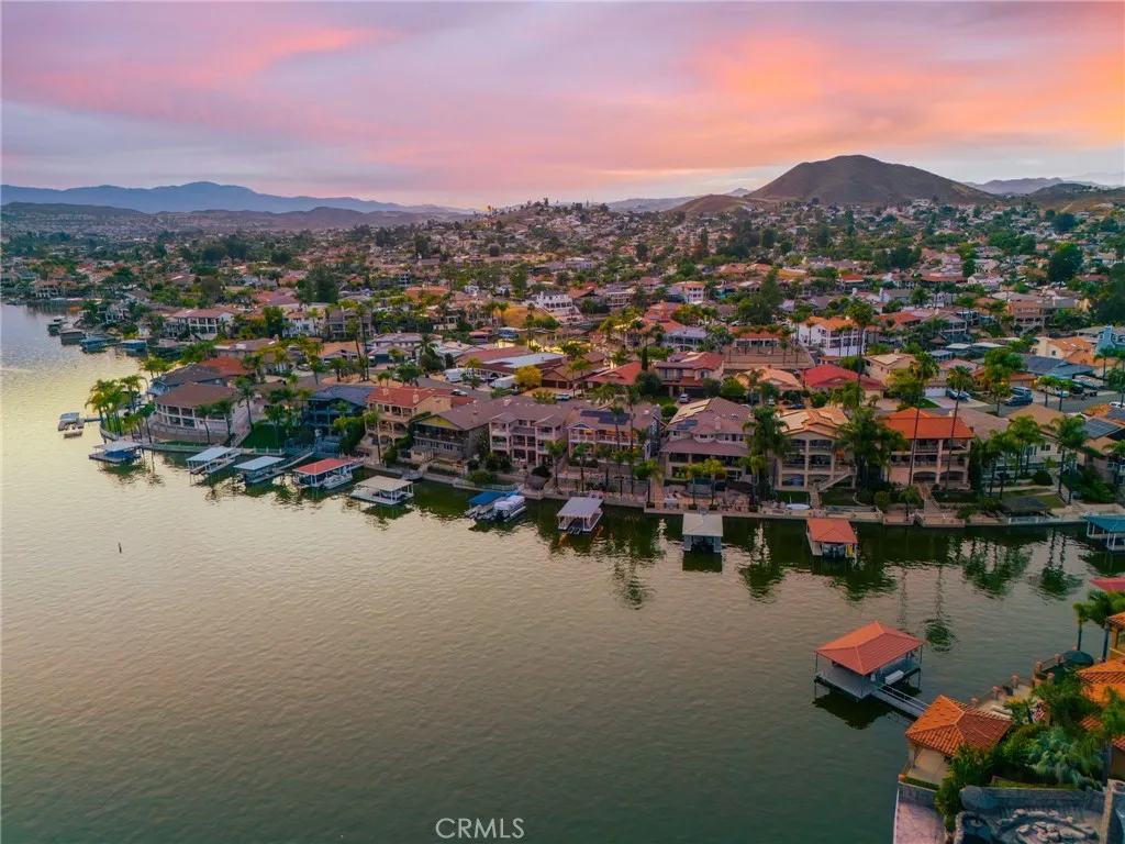 30266 Skippers Way Dr, Canyon Lake, CA 92587