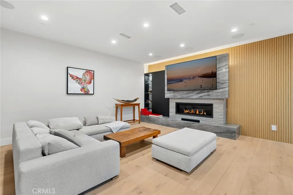 Additional image 28 of 1511 Cliff Drive, Newport Beach, CA 92663