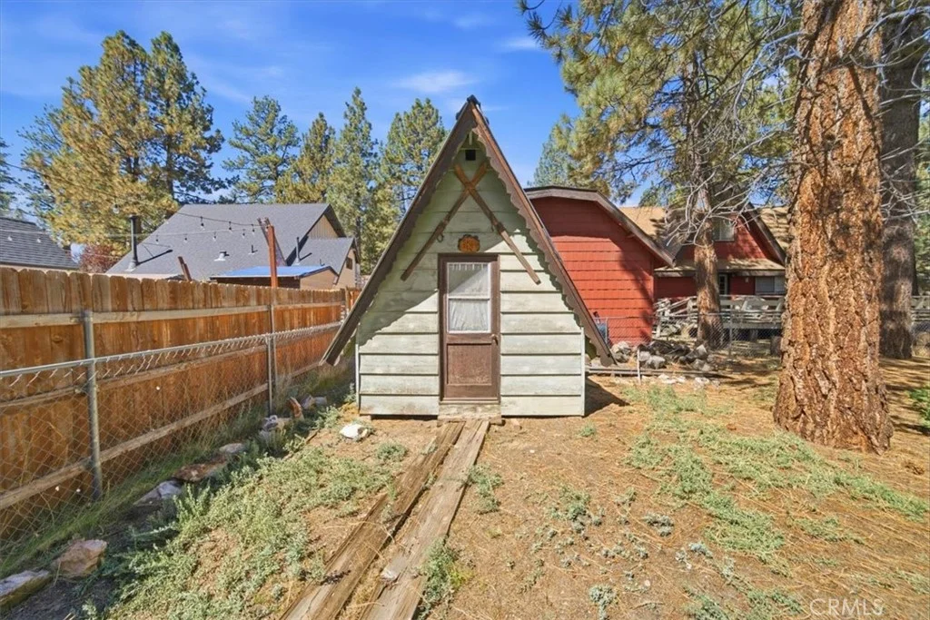830 E Mountain View Blvd, Big Bear City, CA 92314