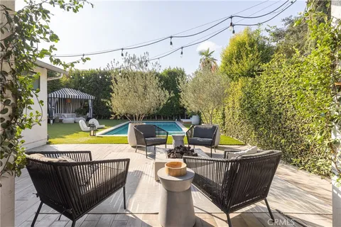 5817 Rhodes Avenue, Valley Village, CA 91607 - MLS#: SR24255424
