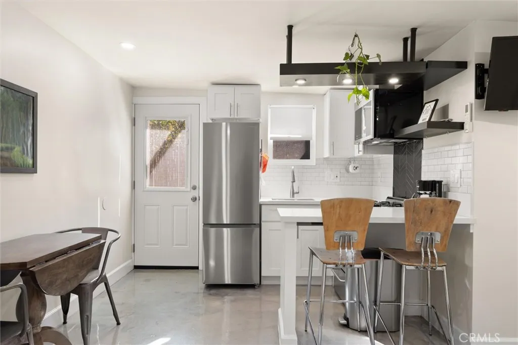 Additional image 93 of 3903 W 59th Place, Los Angeles, CA 90043