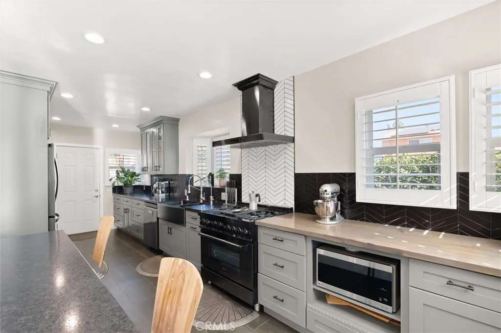 Additional image 68 of 3903 W 59th Place, Los Angeles, CA 90043