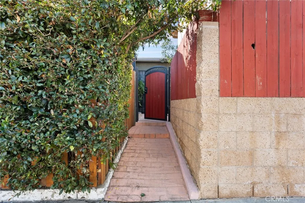 Additional image 100 of 3903 W 59th Place, Los Angeles, CA 90043