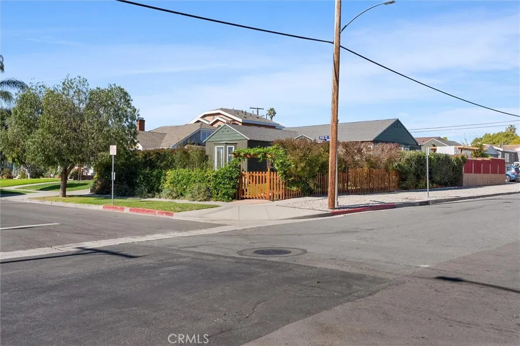 Additional image 5 of 3903 W 59th Place, Los Angeles, CA 90043